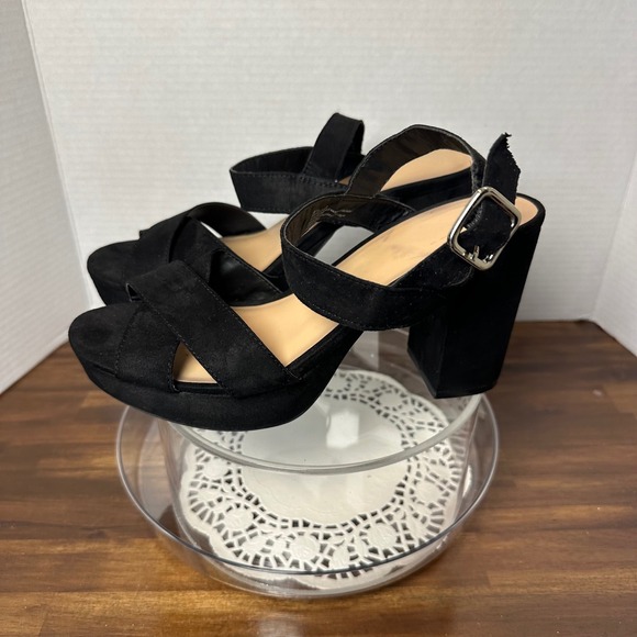 Mossimo Supply Co Black Faux Suede Platform Block Heel Crisscross Sandals - Picture 3 of 10